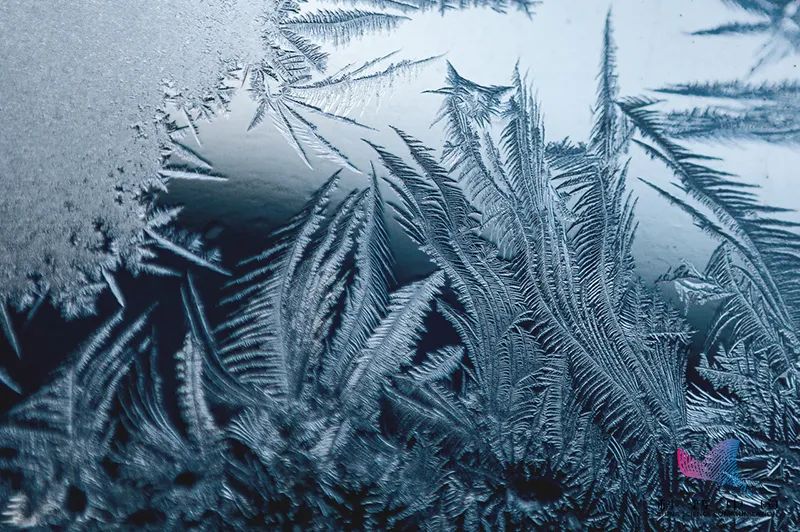 神奇！泼水能瞬间成冰？气泡能被