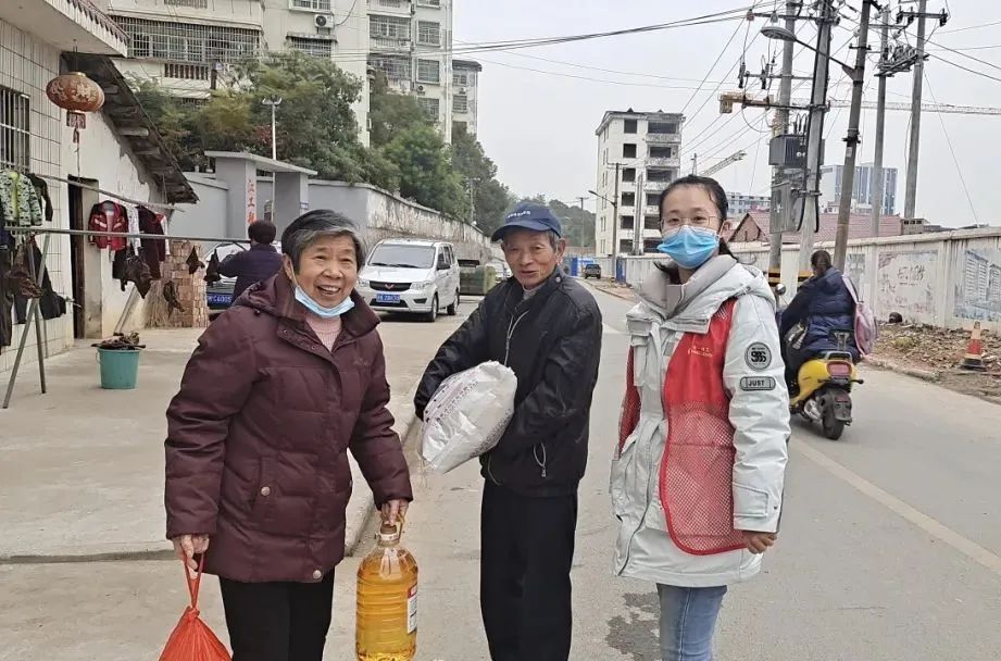 【新春走基层】钤西街道：心系困难群众 助力温暖过节