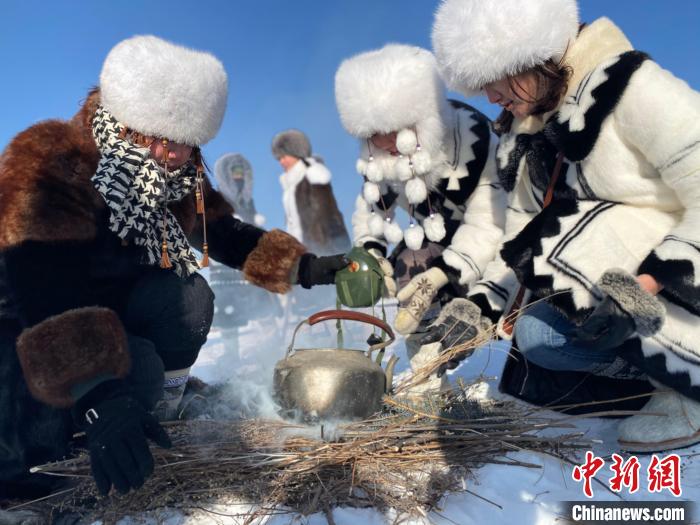 中国最后一支使鹿部落：新年是开启小康生活的每一天