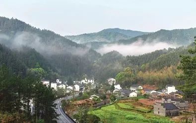 【江西是个好地方——寻梦景德 风景‘镇’好】您好，我是景德镇