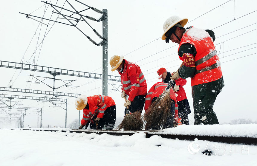 风雪来临 南铁启动应急响应畅通春运路