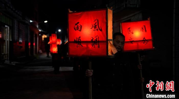 侨乡青田上演“乡村狂欢”：马灯舞续传统祈美好