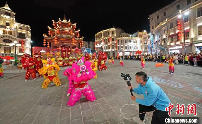 元宵佳节“情暖家乡年”   广东汕头全球潮汕人云联欢