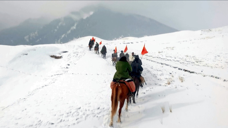 新疆生产建设兵团第四师：高山冰雪团建 助力北京冬奥