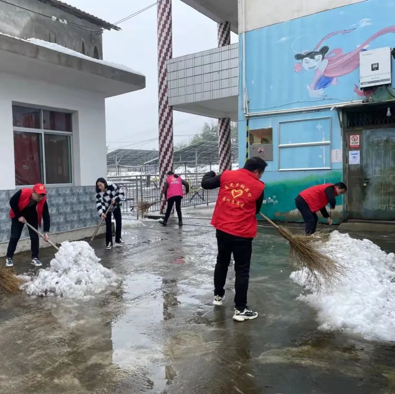 高岚乡：干群齐心战冰雪 不惧严寒护民安