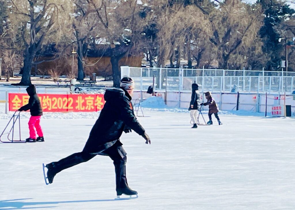 冬奥落幕，吉林长春群众参与冰雪运动热情未减