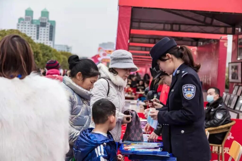 她们如花，在警营中绽放别样的芬芳！