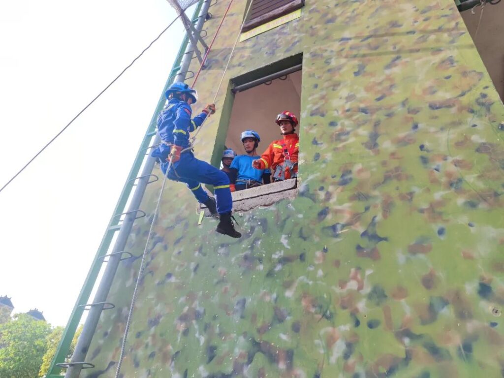 分宜消防与蓝天救援队开展共促共学交流活动