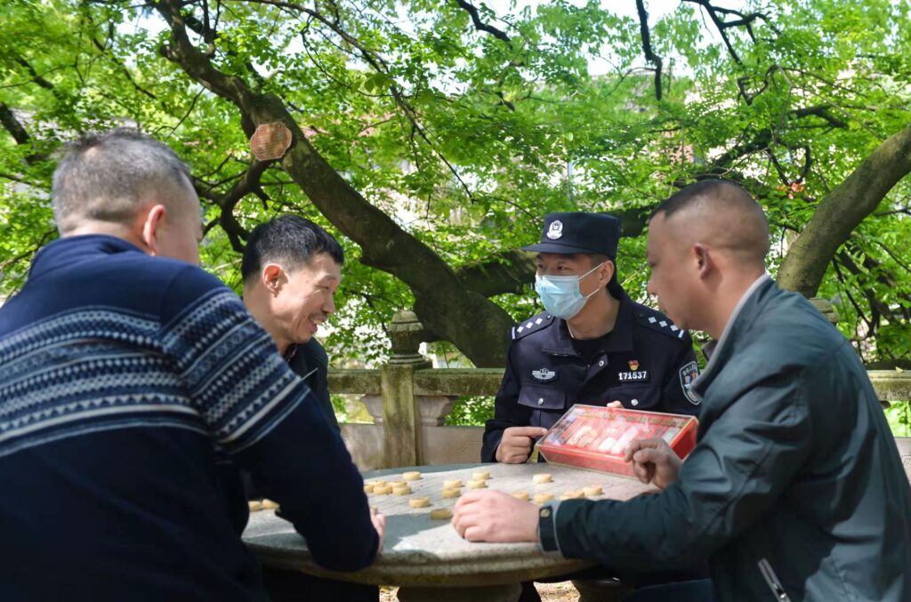 浙江三门：民警深入田间宣传禁毒知识