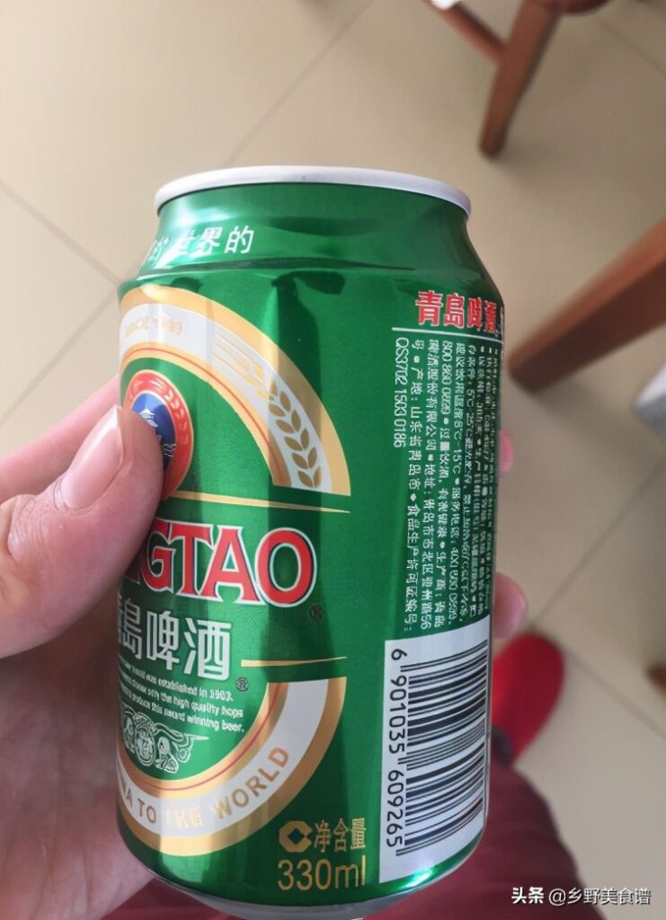 喝完了的啤酒罐照片图片