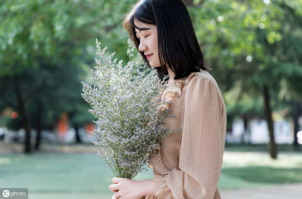 喜欢暧昧的女人有什么特征_一个女人喜欢暧昧什么原因