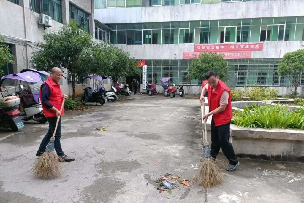 劳有所获 心有所安——钤东街道各社区开展劳动节主题活动