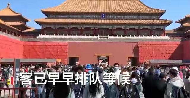 五一假第1天兵马俑景区俑比游客多