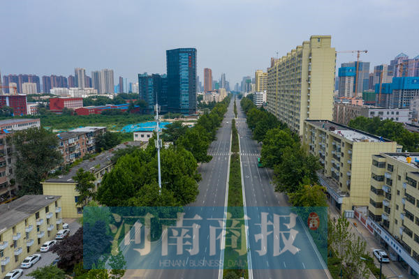 航拍疫情下的郑州：道路冷清空旷