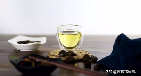 茶油炒饭的功效与作用_茶油的营养价值及功效