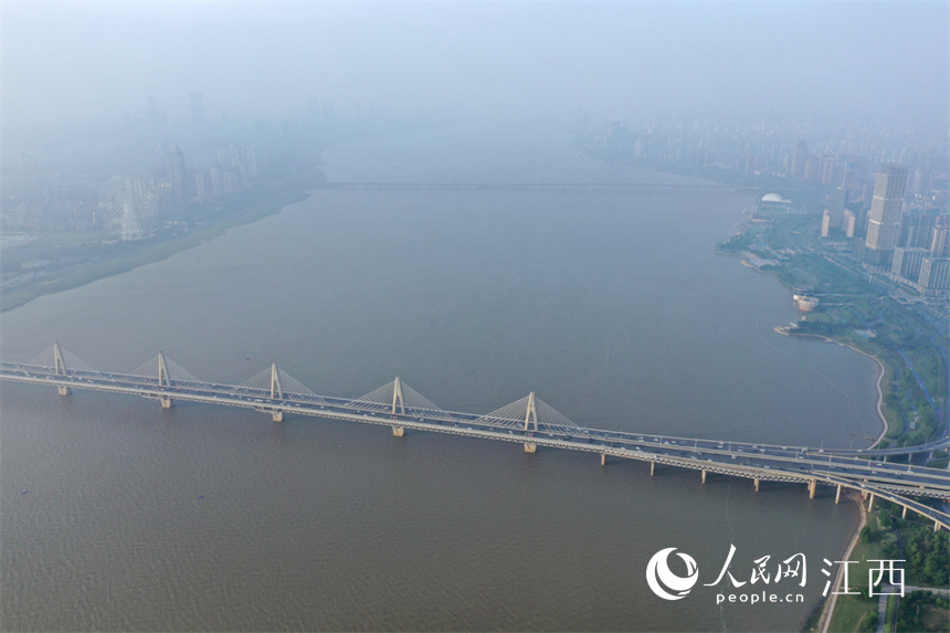 强降雨致赣江水涨 江西防指等部门启动防汛应急响应