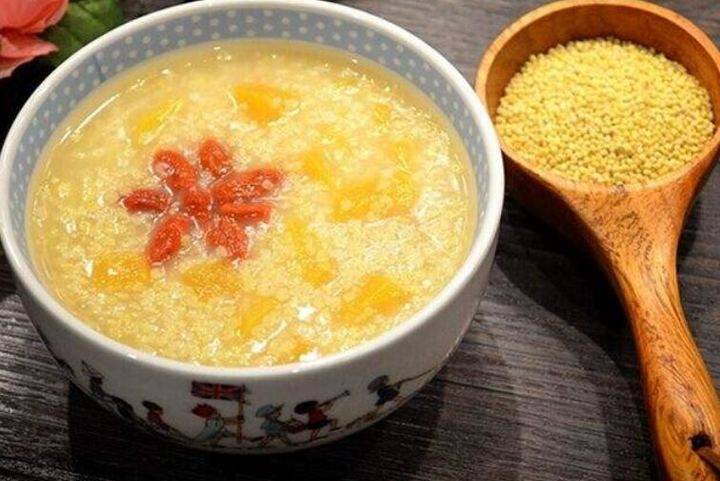 胃热吃什么食物好_胃热吃什么食物去胃火