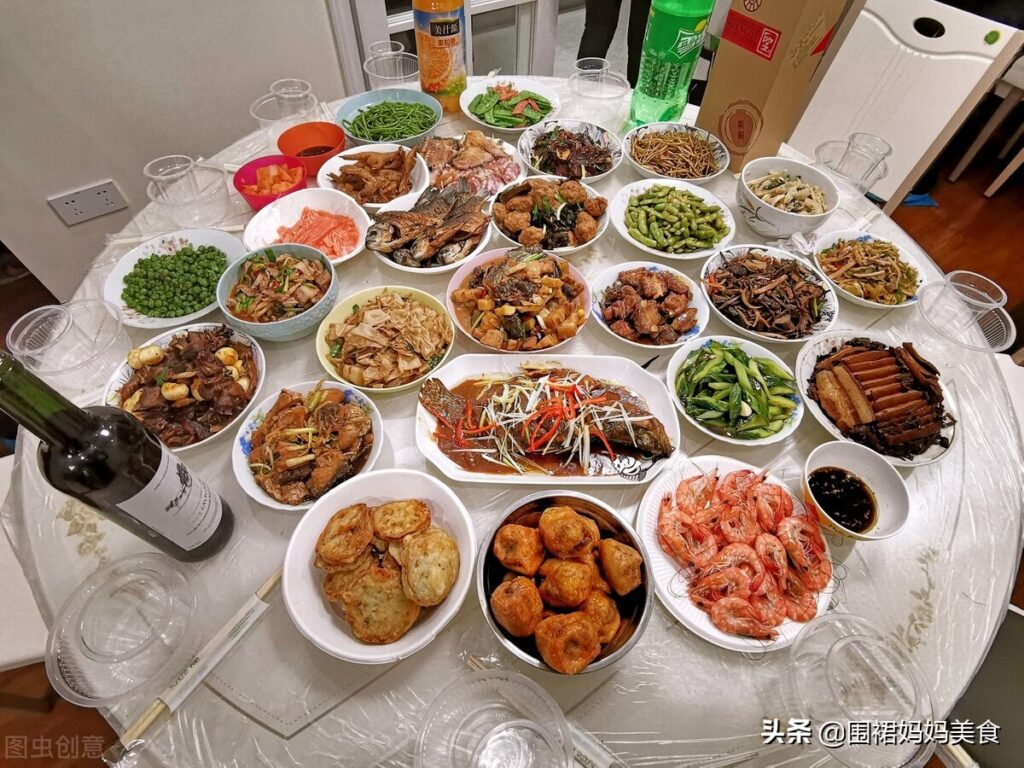 十个人年夜饭吃什么_年夜饭的10个菜