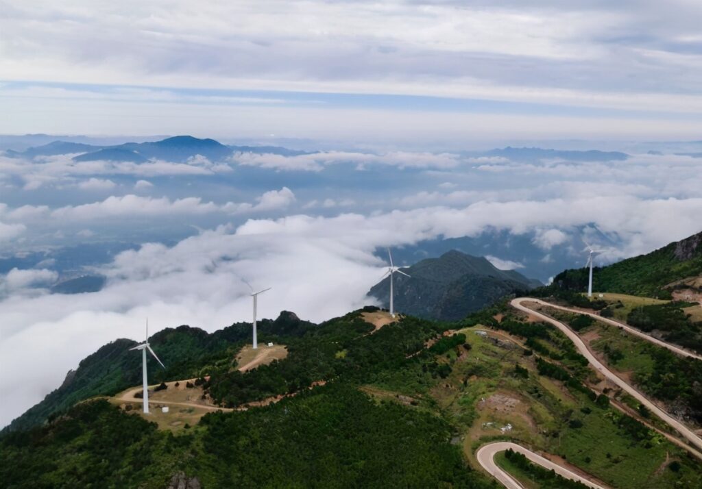 浙江有什么山区景点(浙江有什么山可以看日出)