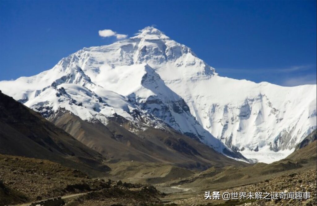 喜马拉雅山脉爆发红色精灵闪电