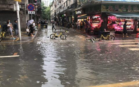 广州从化遭龙卷风突袭