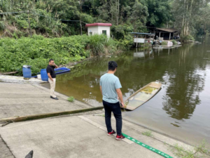 广东清远泄洪现场：15孔闸口全开