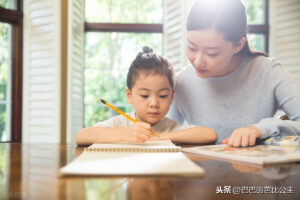 怎么握笔不累_如何纠正孩子的握笔姿势