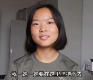 女孩高考693分放弃北大复读考军校