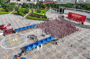 江西广昌：“文明集市”志愿服务暖民心