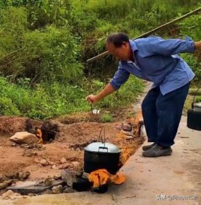 重庆一村庄河水冒泡能引燃