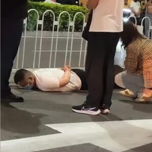 民警伤人案嫌犯疑自行了结