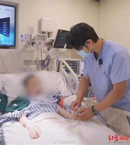 22岁加班猝死女孩工伤认定有争议