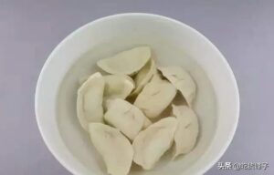 速冻饺子怎么煮不破皮儿_煮速冻饺子不破皮的方法