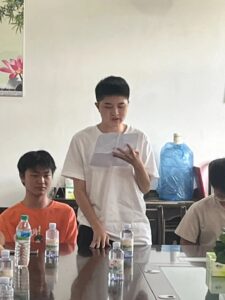 “助梦起航”操场乡召开2022年爱心助学座谈会