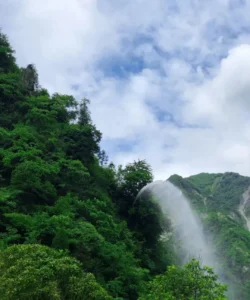 龙漕沟附近露营地游客锐减