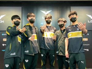 LCK：GEN3-0横扫T1夺联赛首冠