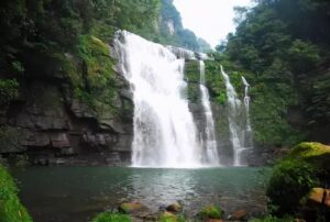 龙漕沟附近露营地游客锐减