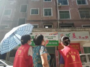 “因为值得，所以坚持”——钤东街道泗水路社区网格员李娟