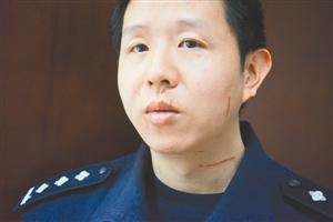 警方通报女司机撞人拖行：系醉驾