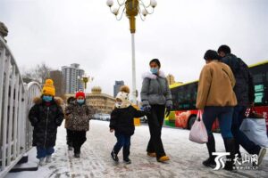 乌鲁木齐国庆迎入秋初雪