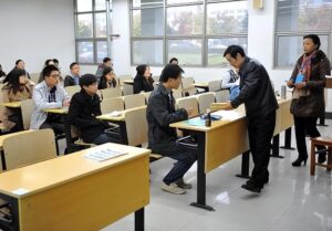 报考公务员需要满足什么学历_考公务员的学历要求有哪些