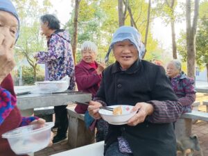 凤阳镇：糍粑香 飘满院