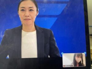 日本女裁判亮相执法世界杯