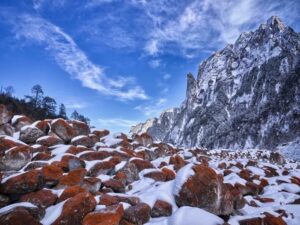 全球第一高峰是哪座山_世界上第一高峰是什么山