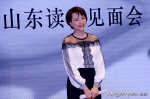 董卿消失在大众视野有什么原因_董卿消失在大众视野的原因