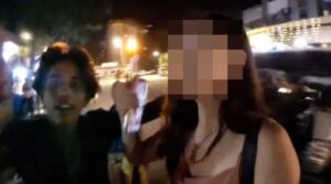 印度男子街头强吻韩国女主播后被捕