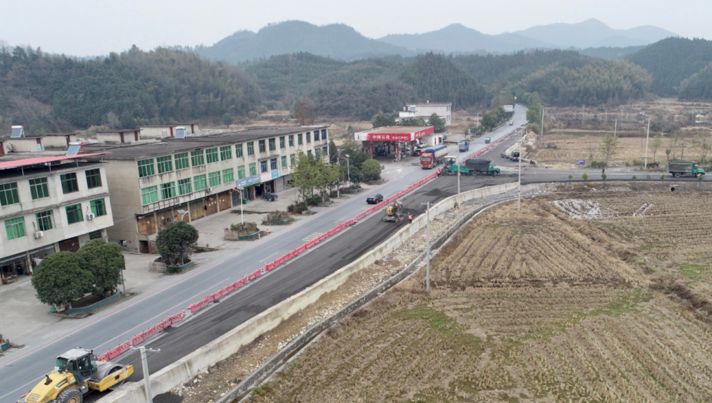 分宜加快公路建设速度 省道222线分宜段预计春节前通车