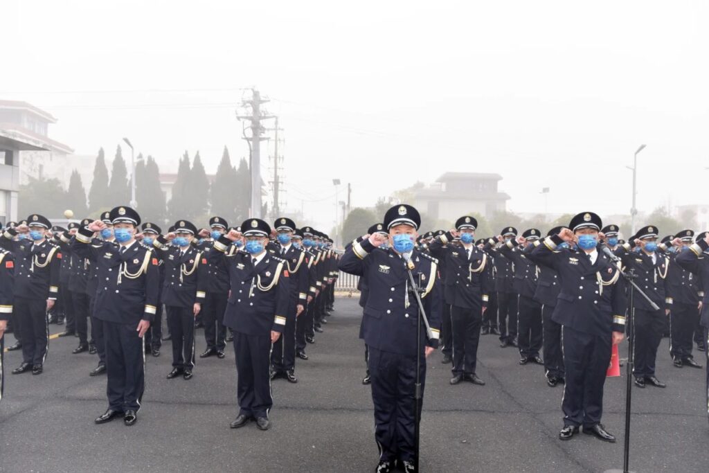 分宜公安举行升警旗仪式！