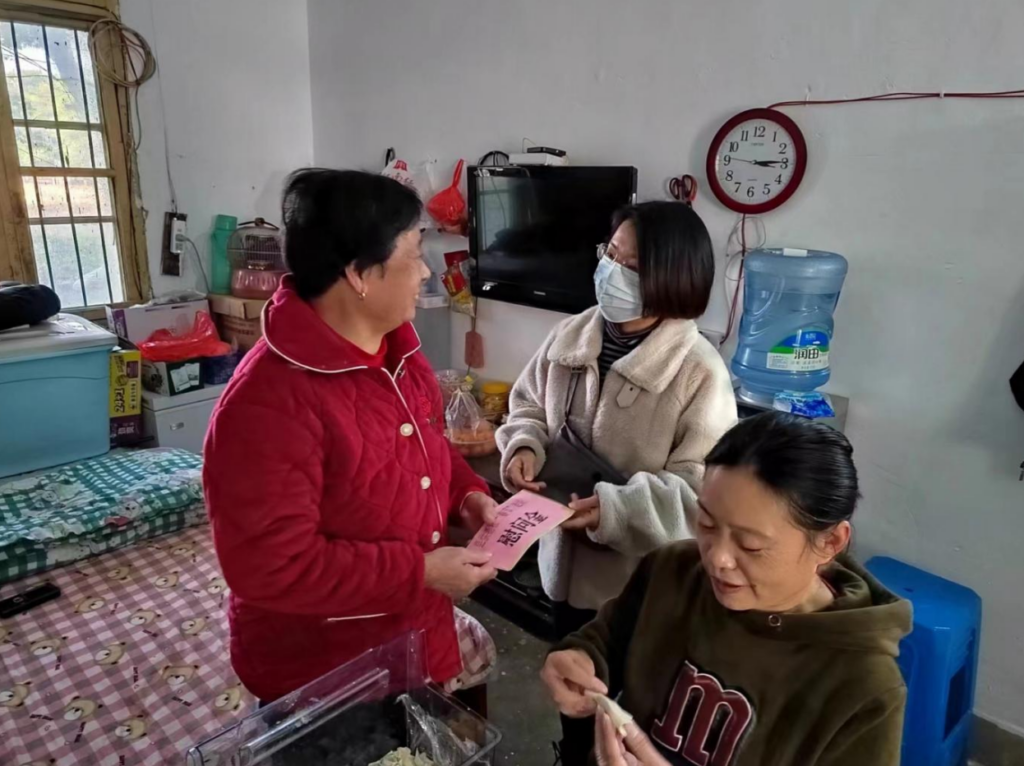 【我们的节日•春节】县供销联社开展春节前夕走访慰问活动