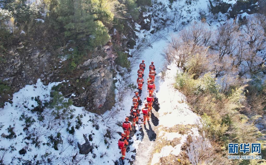 冰雪里的一抹橙！云南大理州森林消防支队掀起冬季大练兵热潮